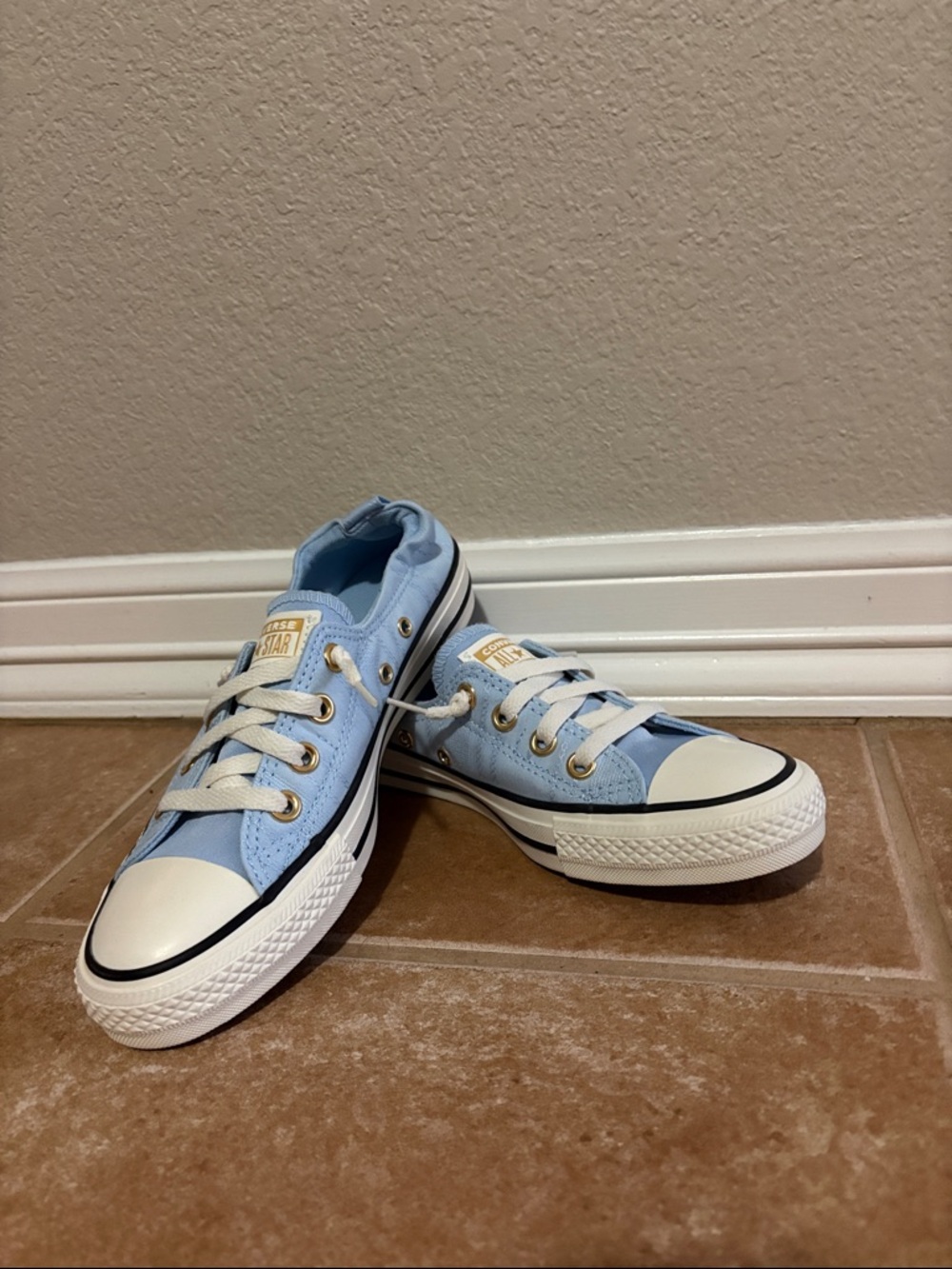 Converse Women’s Light Blue Low Top Sneakers